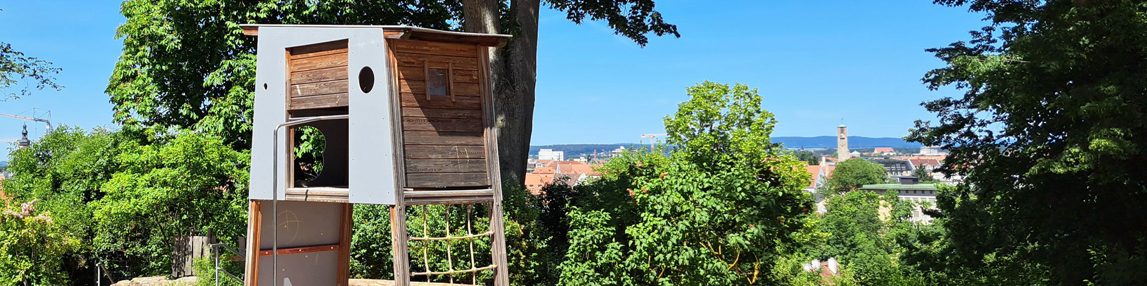 Slider Kletterhaus im Kopf der Homepage der Kindertagesstätte St. Johannes Bamberg mit Verlinkung