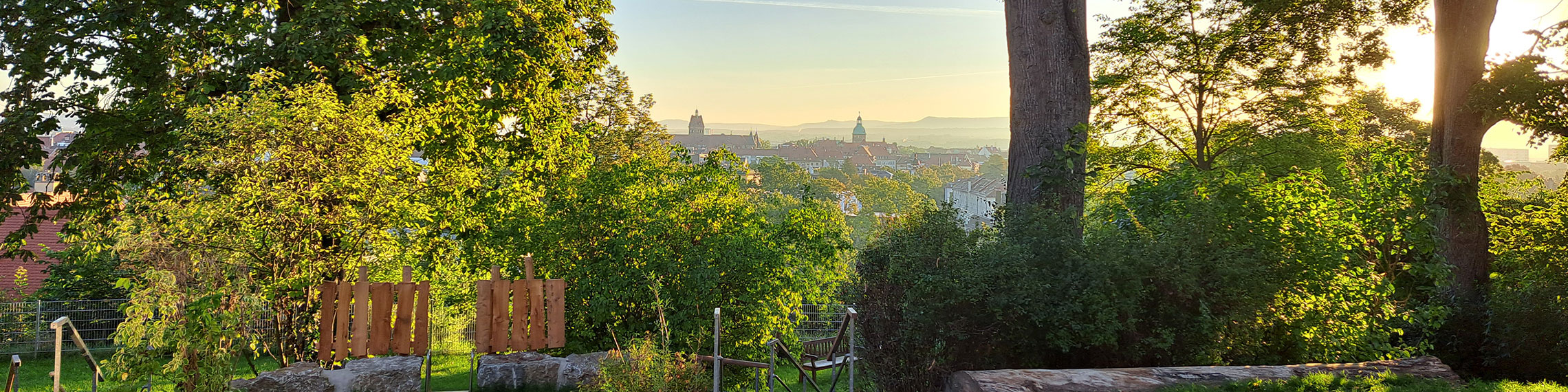 Slider Abendstimmung im Kopf der Homepage der Kindertagesstätte St. Johannes Bamberg mit Verlinkung