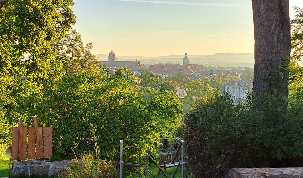 Slider Abendstimmung im Kopf der Homepage der Kindertagesstätte St. Johannes Bamberg mit Verlinkung