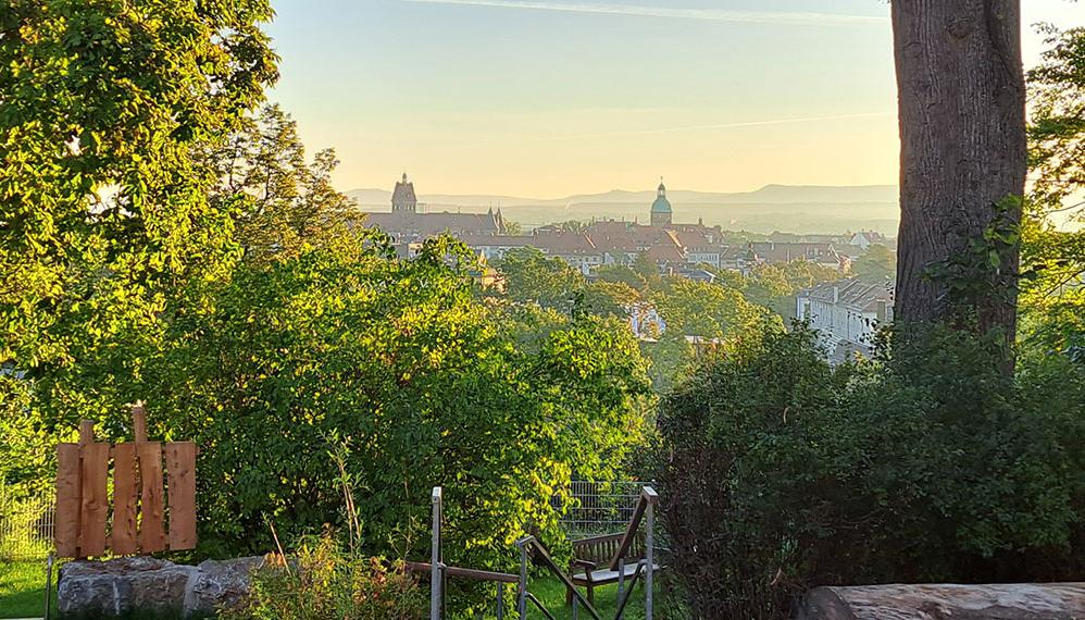 Slider Abendstimmung im Kopf der Homepage der Kindertagesstätte St. Johannes Bamberg mit Verlinkung